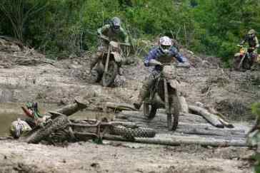 Moeciu cursa enduro moeciu cursa enduro Moeciu Cheile Grădiștei: cross enduro la 1200 m altitudine