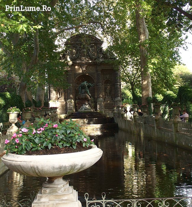 Fountaine de Medicis - Jardins du Luxembourg